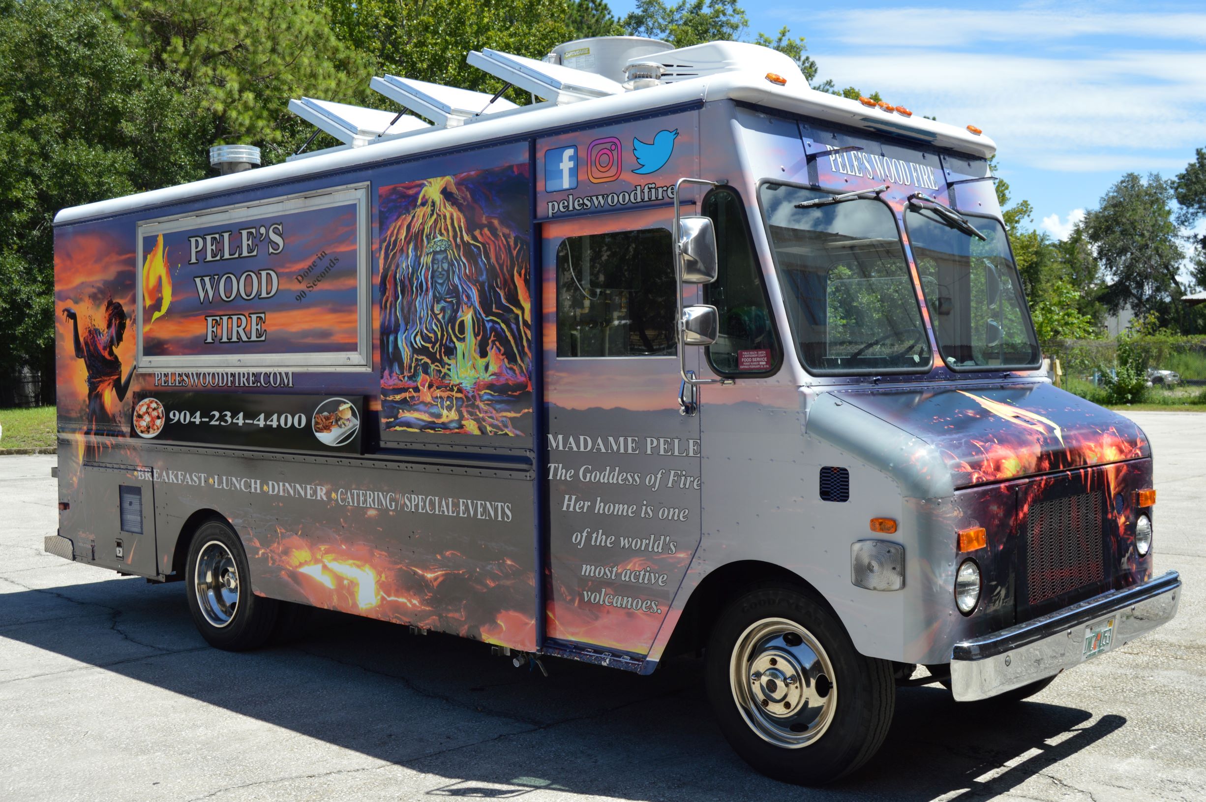 Pele's Wood Fire_old food truck profile image