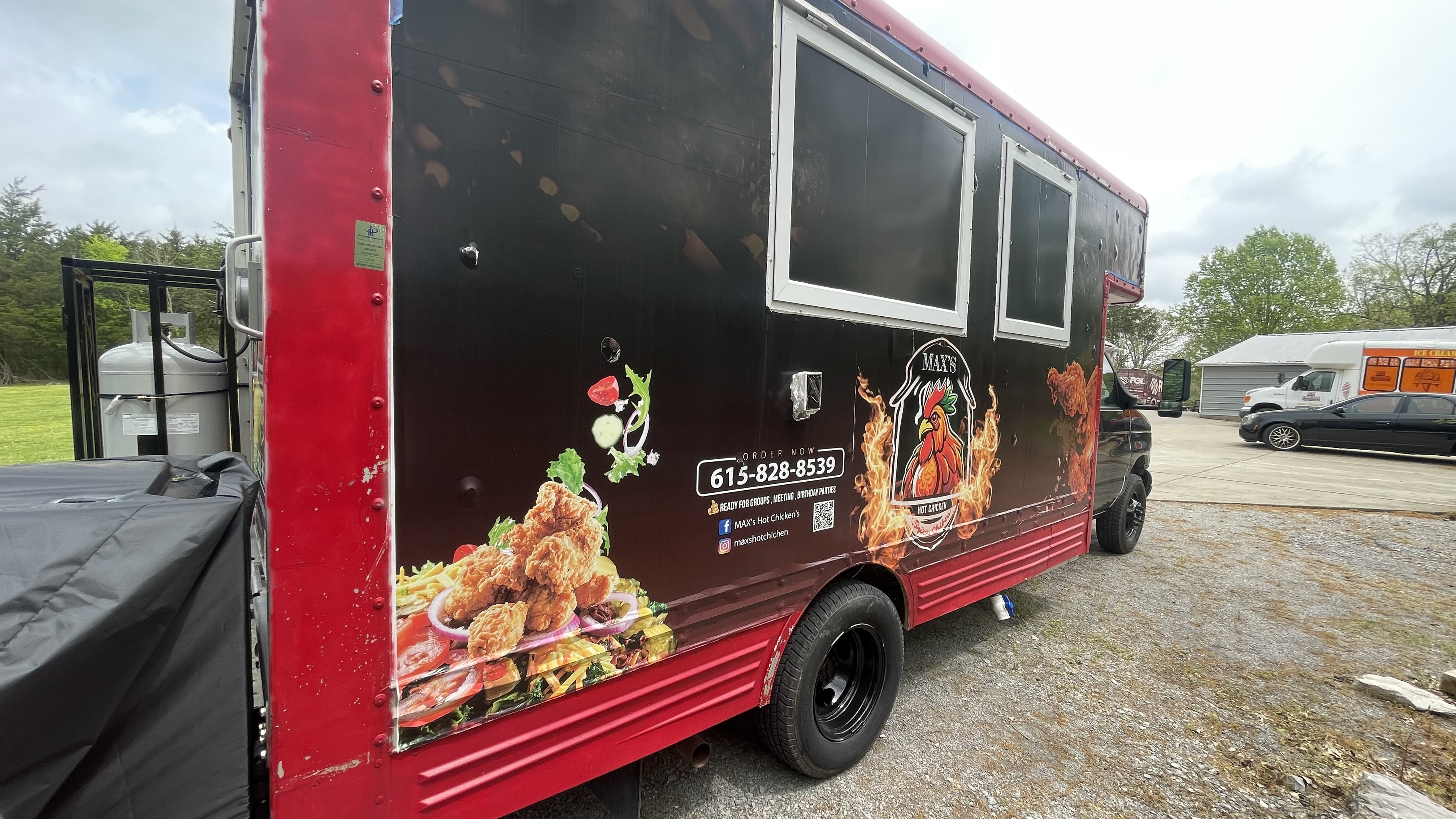 Max’s hot chicken food truck profile image