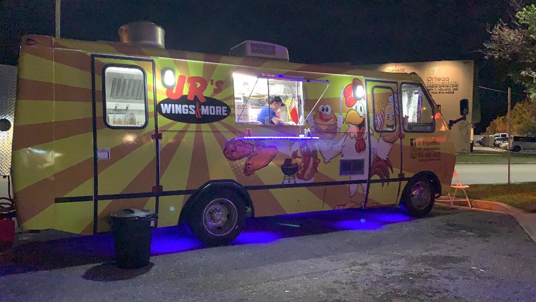 JR's Wings and More food truck profile image