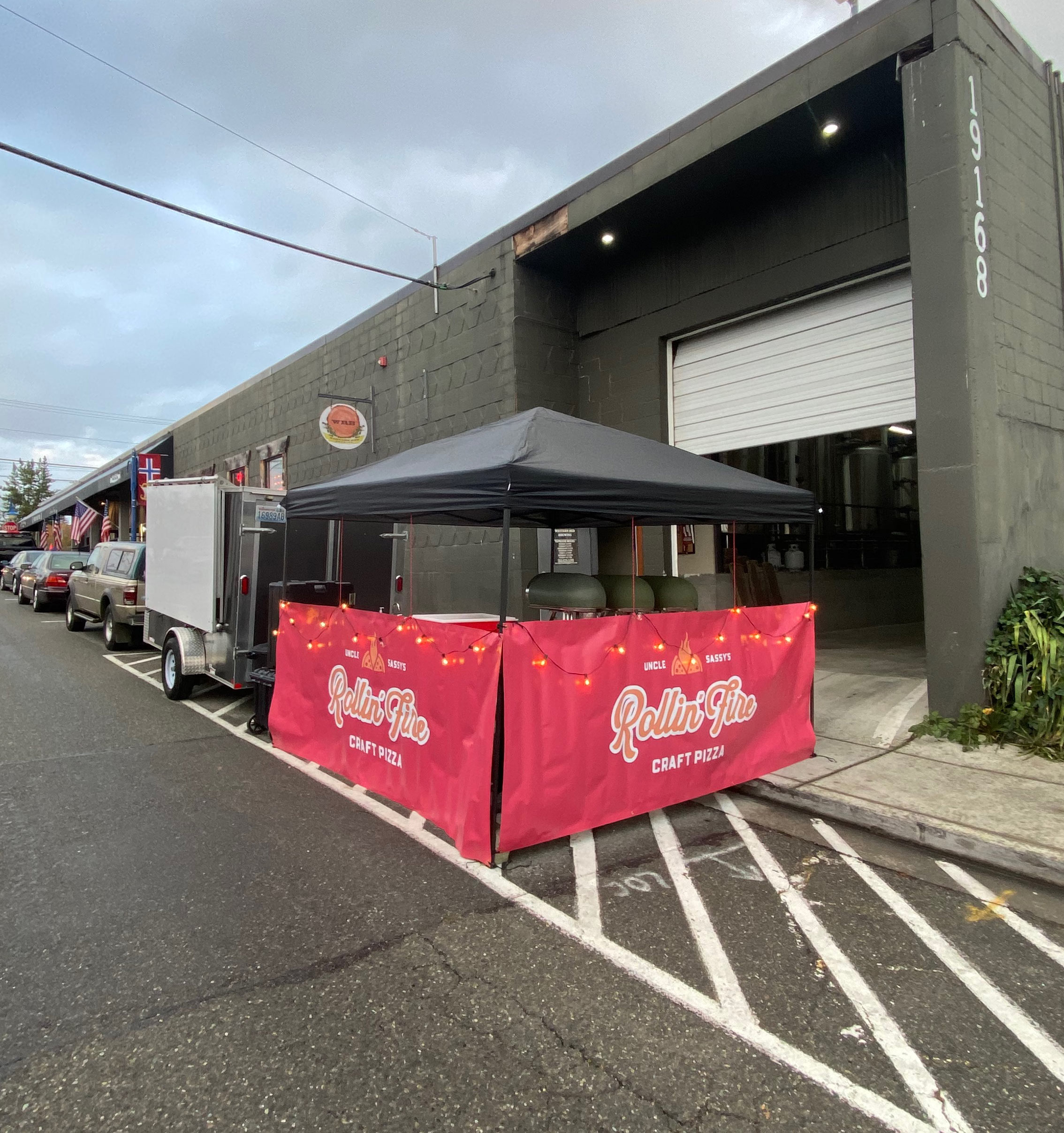 Uncle Sassy's Rollin’ Fire food truck profile image