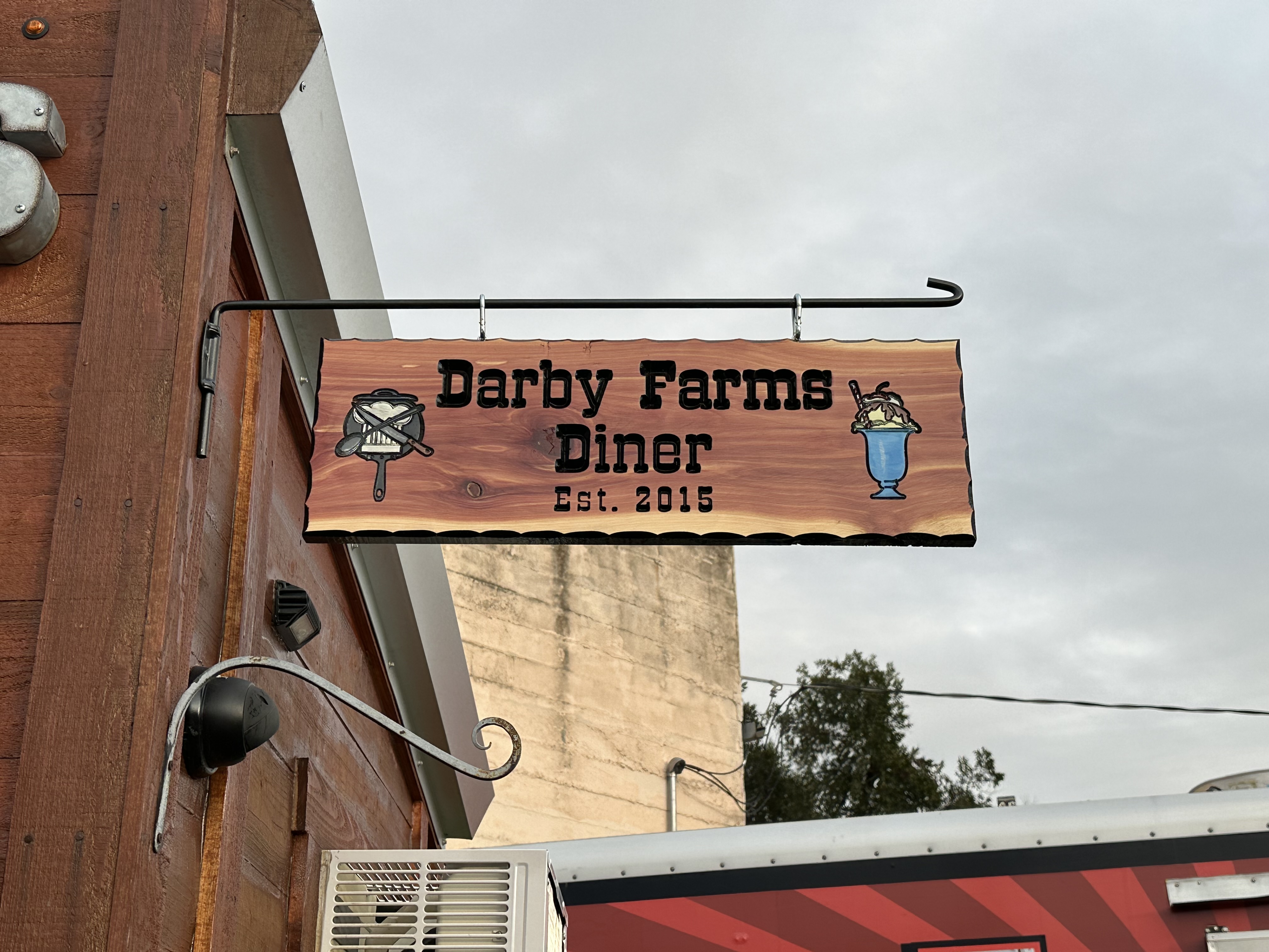 Darby Family Farms Diner & Ice Cream Parlor food truck profile image