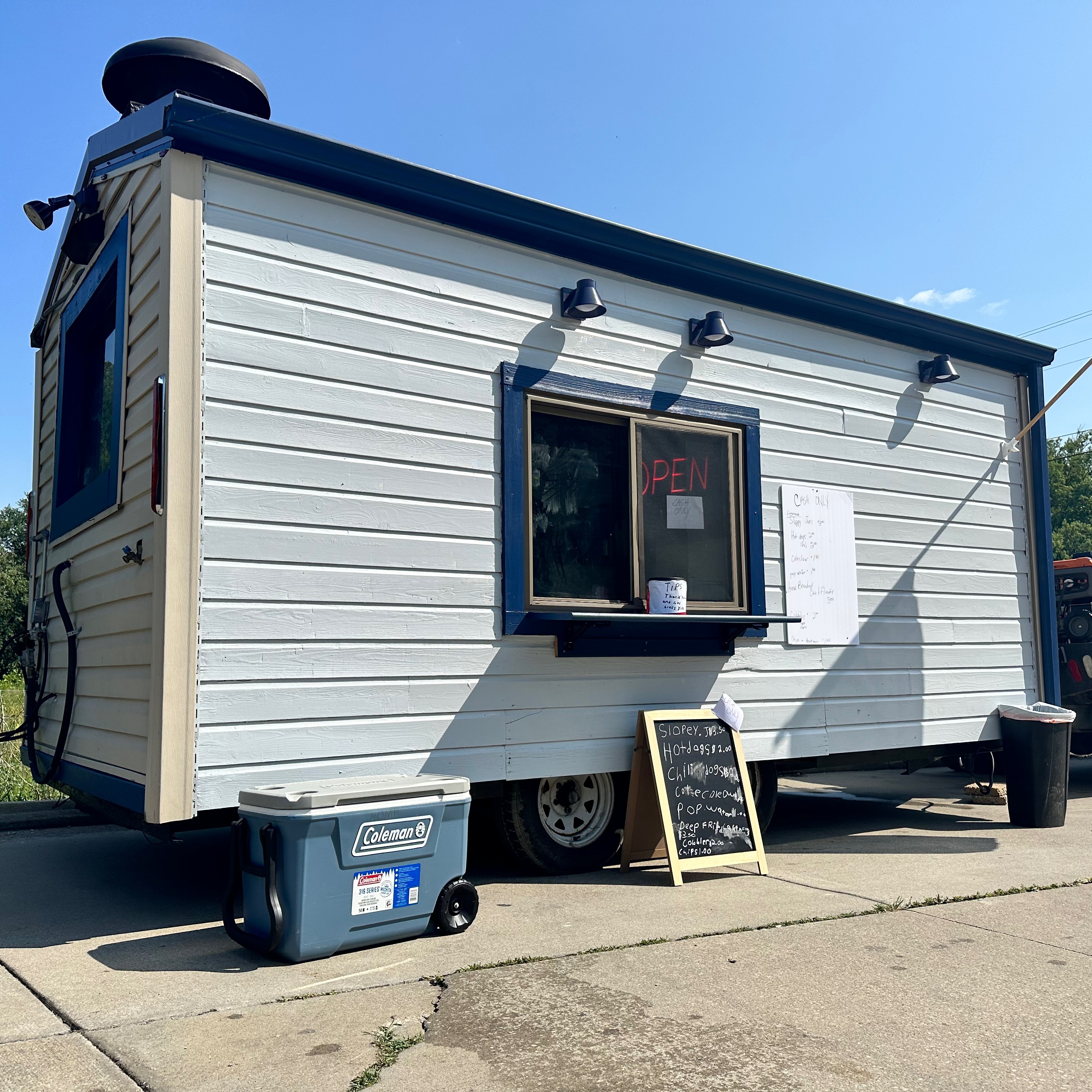 DawnChelle's Eatery food truck profile image