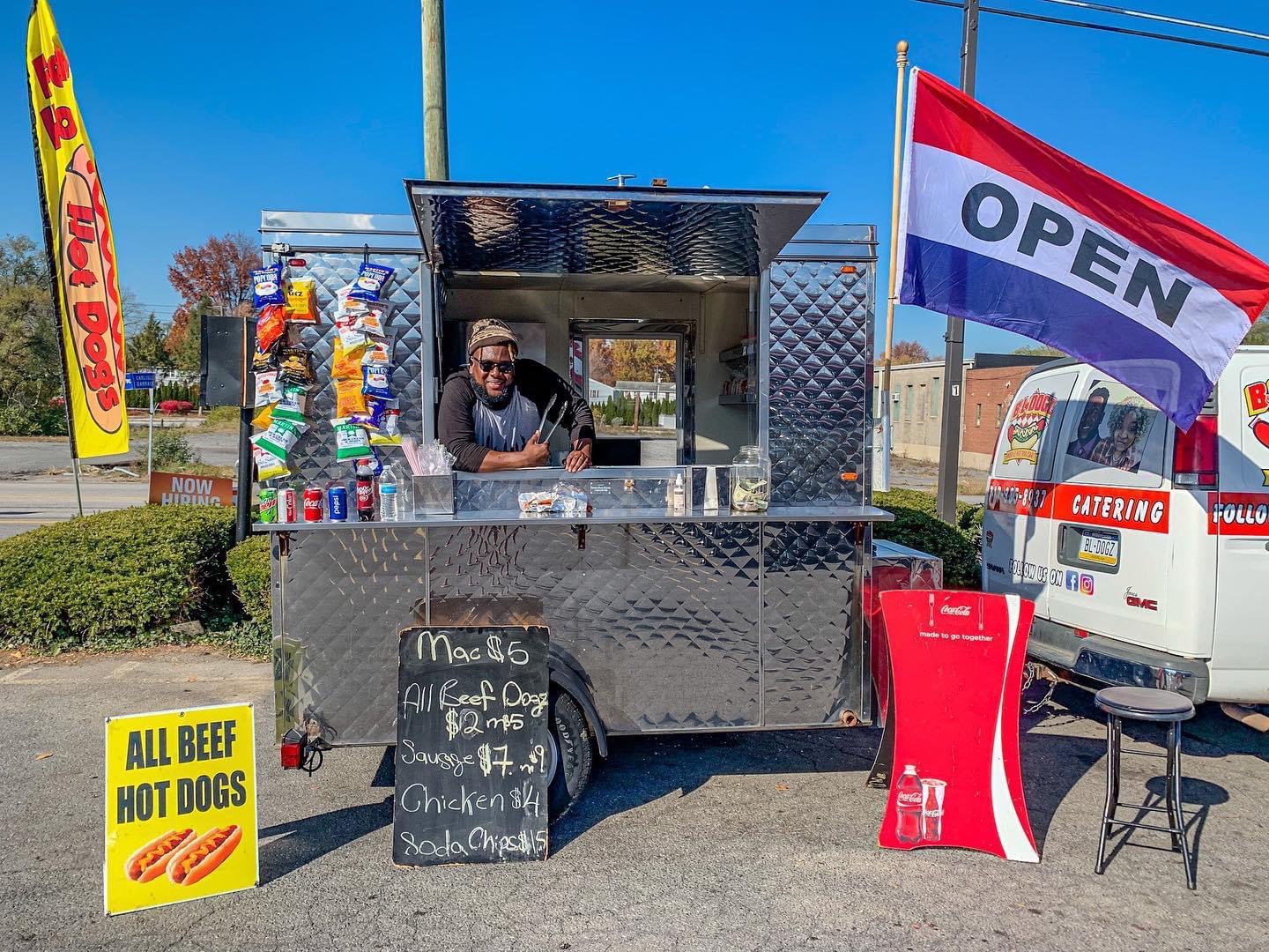 B&L Dogz food truck profile image