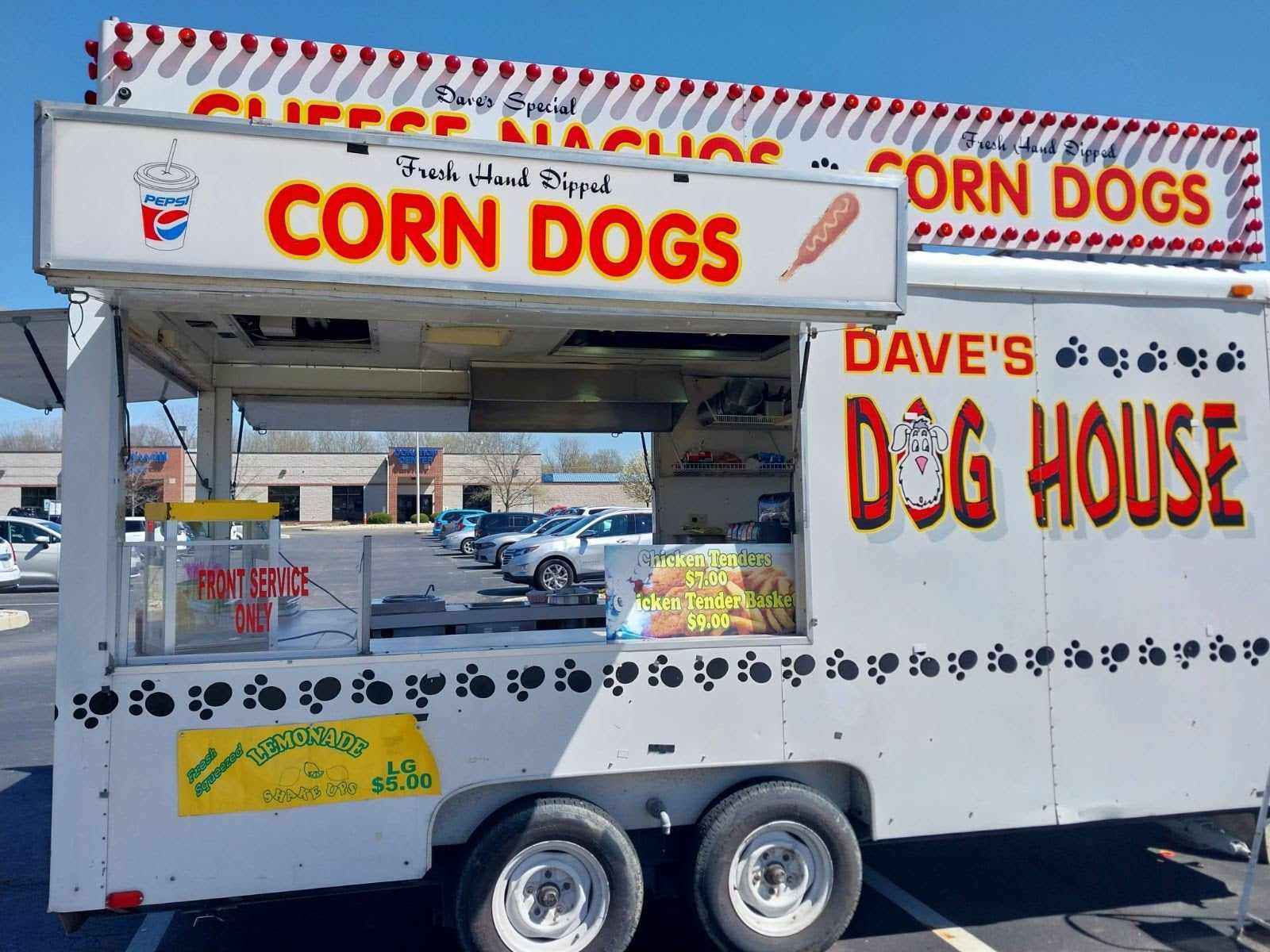Dave's dog house food truck profile image