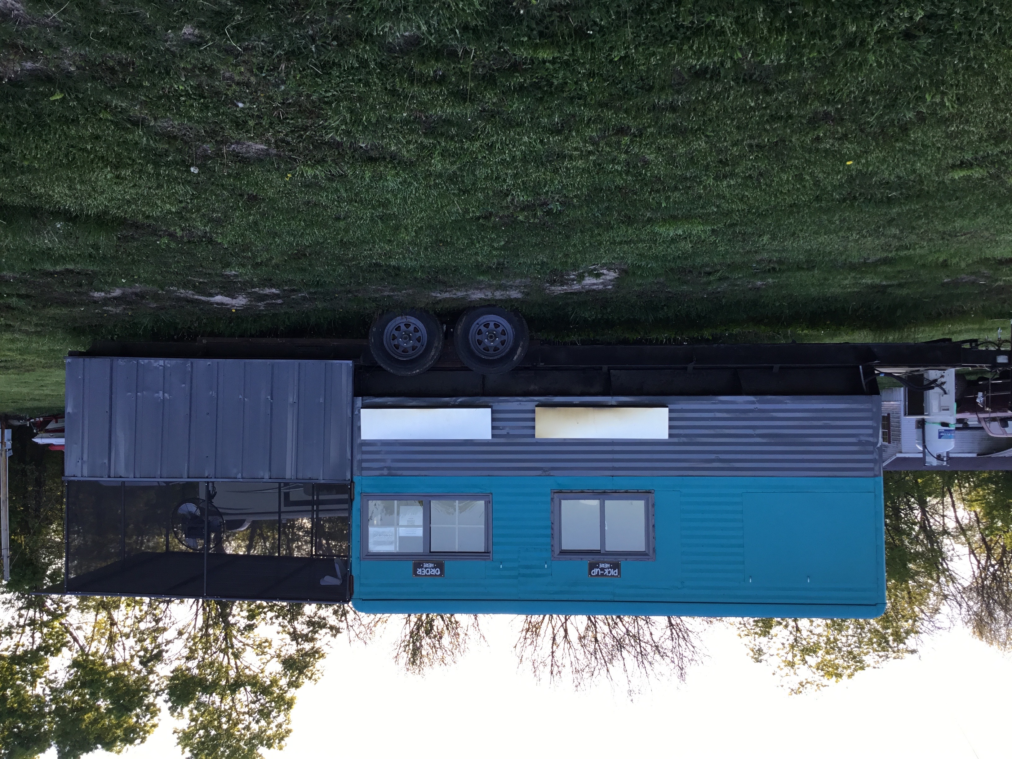 Crashing Foodies food truck profile image